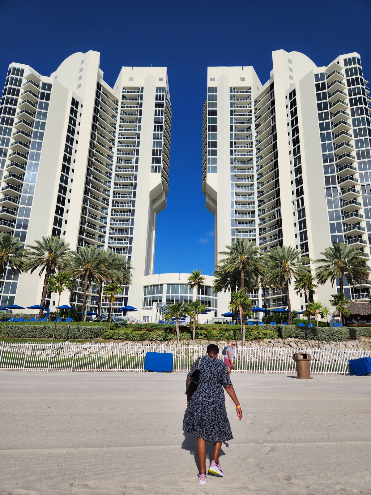 Marco Pollo Beach Resorts, Florida